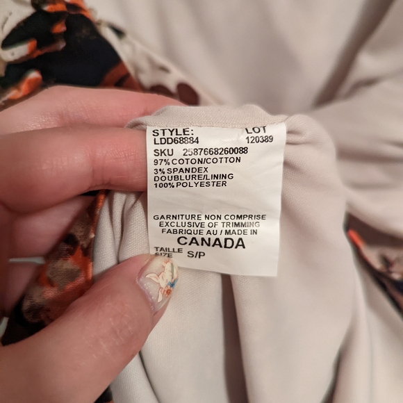 Le Chateau Strapless dress - Picture 4 of 5